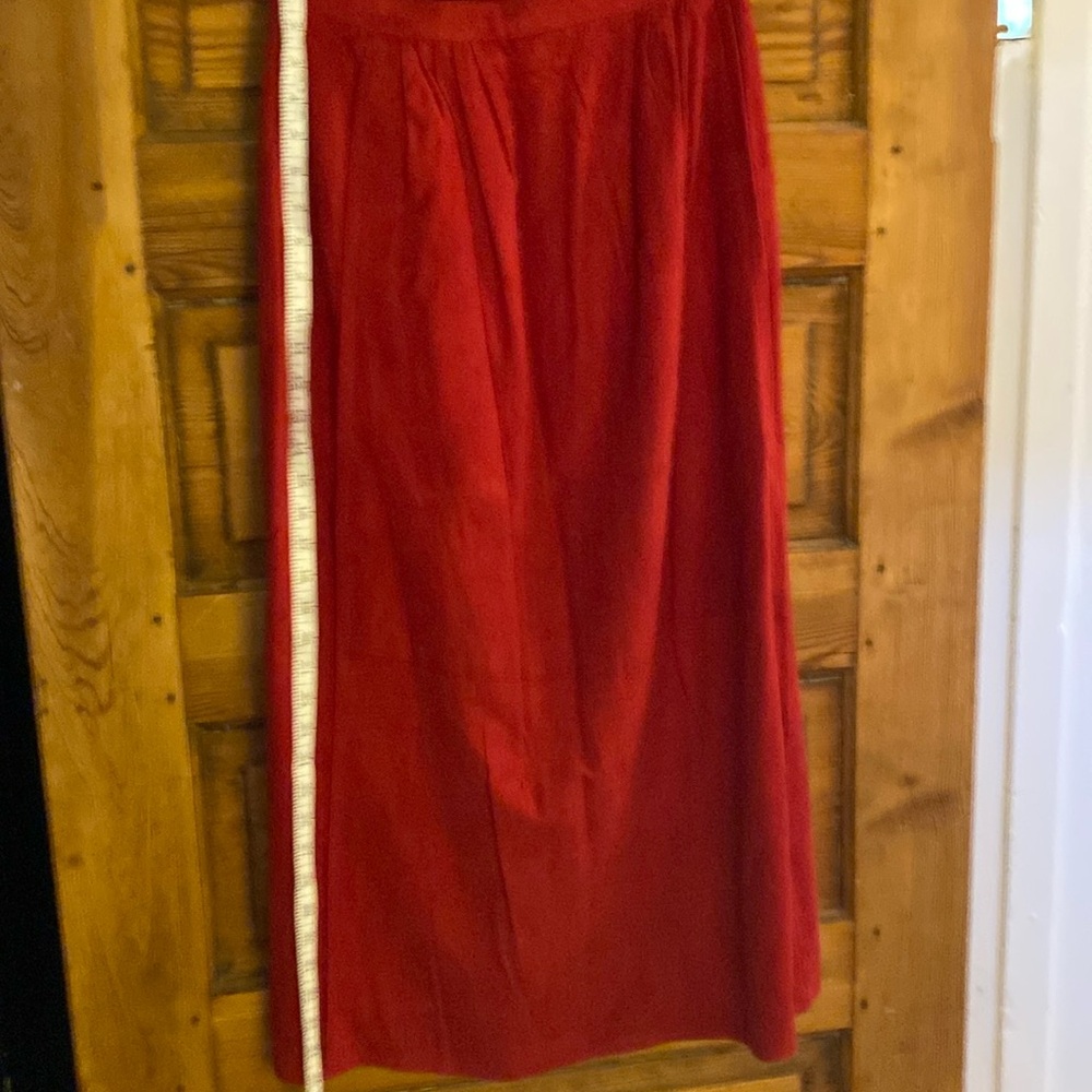 Carlisle Red Suede Skirt. Size 10. Has Front Pockets. Vintage